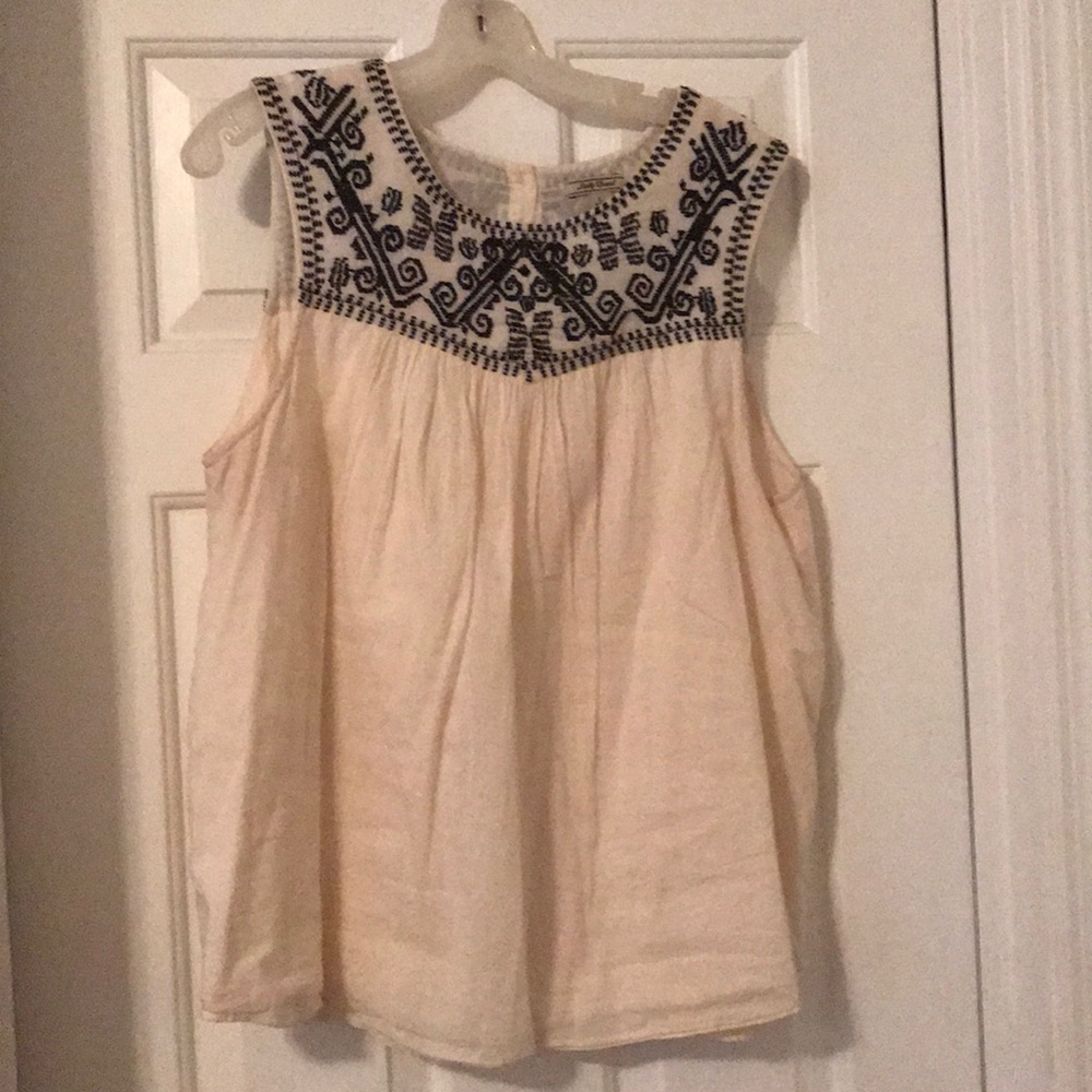 Lucky brand cream and black top.